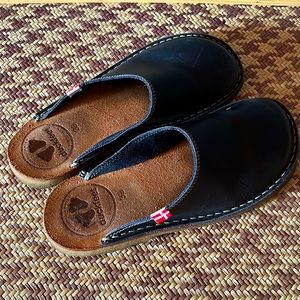 Beautiful Blavand clogs by DUCKFEET!